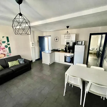 Chez Joyce - T2 Cosy&moderne - Climatisé - Proche De La Cité Médiévale Appartamento *